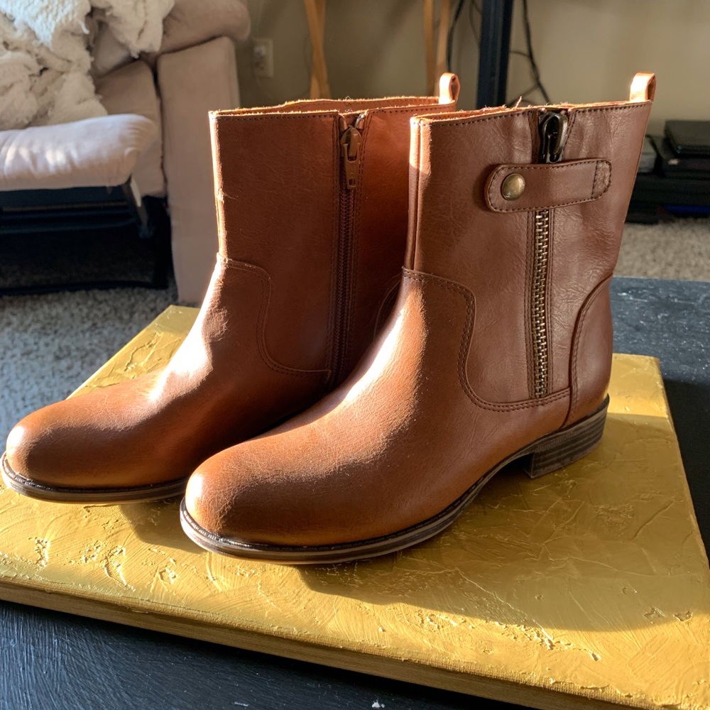 Cute girl/petite woman ankle boots